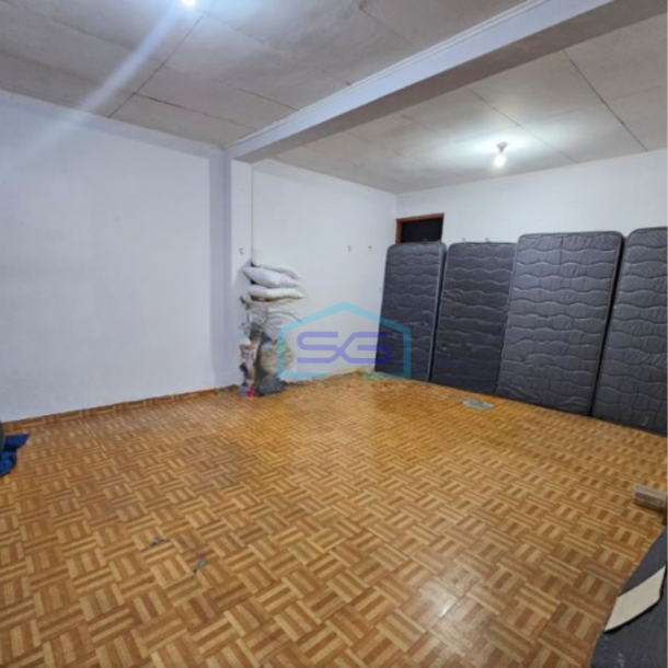 Disewakan Ruko Luas Bangunan  432 m² Lokasi di Bekasi-1