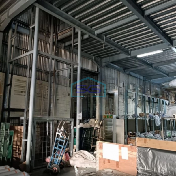 Disewakan Gudang Ada Lift Barang Luas Bangunan  2000 m² Lokasi di Marunda Jakarta Utara-2