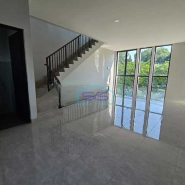 Disewakan Ruko Luas Bangunan  180 m² di Kota Wisata Jakarta Timur-3