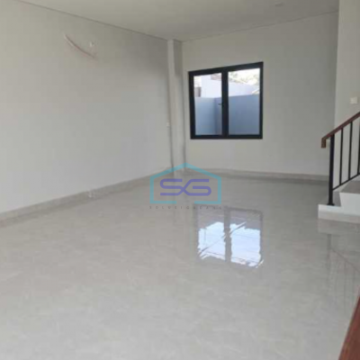 Disewakan Ruko Luas Bangunan  180 m² di Kota Wisata Jakarta Timur