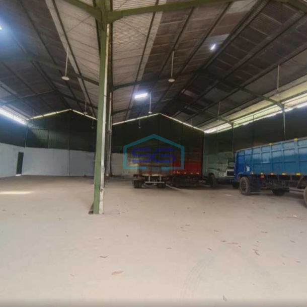 Disewakan Gudang Akses Container Luas Tanah  1000 m² Lokasi di Bogor-2