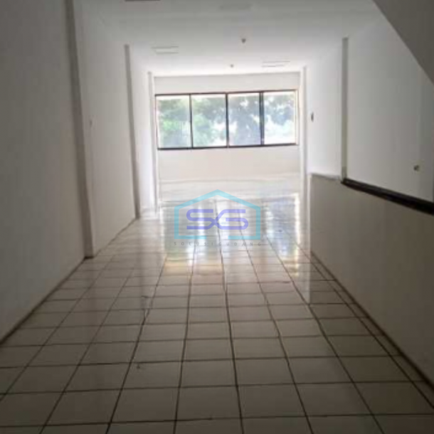 Disewakan Ruko Luas Bangunan 180 m² Lokasi di Klender Jakarta Timur-2