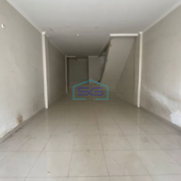 Disewakan Ruko Luas Bangunan  113 m² Lokasi Bebas Banjir di Bekasi-1