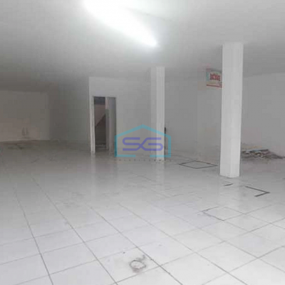 Disewakan Ruko 2 Lantai Siap Usaha LB 470m2 Lokasi Komersial di Bekasi Utara