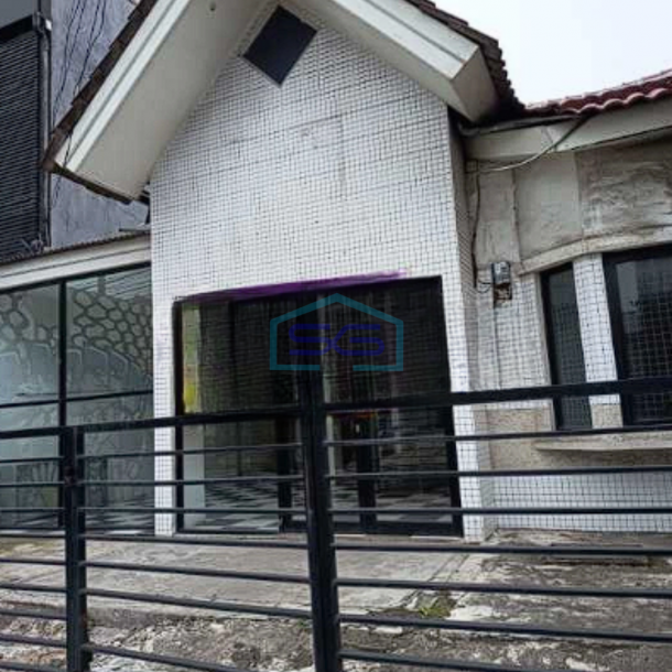 Disewakan Ruko 1,5 Lantai di Jalan Raya Taman Galaxy Bekasi Selatan Luas 162m2-1