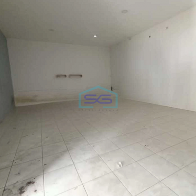 Disewakan Gudang dengan Lahan Luas Lengkap Dengan Kantor dan Meeting Room di Pengasinan Rawalumbu Bekasi