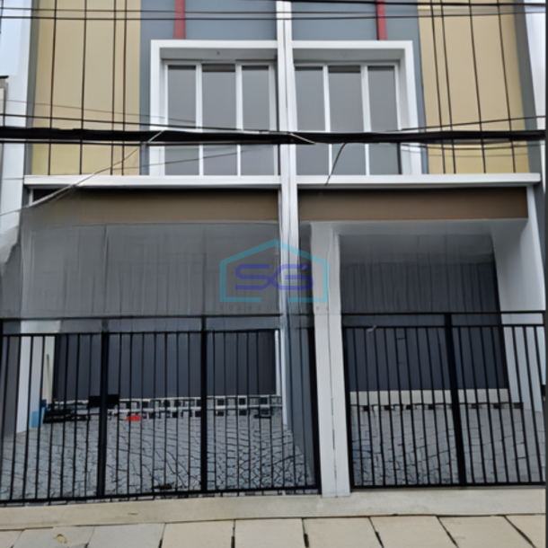 Dijual Ruko Siap Huni Luas Bangunan  100 m² Lokasi di Kelapa Gading Jakarta Utara-1