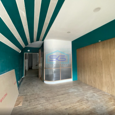 Disewakan Ruko 2 Lantai dan Rooftop Berada di Pinggir Jalan Utama Kemang Jakarta Selatan LB 225m2