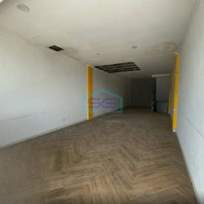 Disewakan Ruko 2 Lantai dan Rooftop Berada di Pinggir Jalan Utama Kemang Jakarta Selatan LB 225m2
