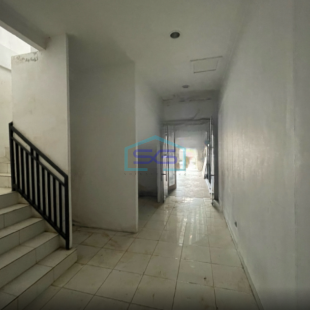 Disewakan Ruko 2 Lantai dan Rooftop Berada di Pinggir Jalan Utama Kemang Jakarta Selatan LB 225m2-2