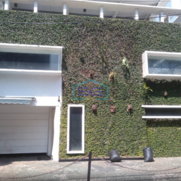 Dijual Kantor 4 Lantai Siap Pakai Lokasi di Menteng Jakarta Pusat LB 734m2-1