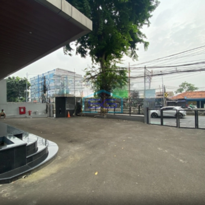 Dijual Gedung Kantor Kondisi Baru Lokasi Strategis di Mampang Prapatan Jakarta Selatan LT 710m2