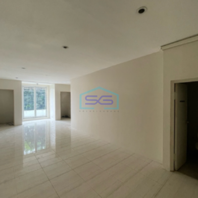 Disewakan Ruko Siap Pakai 3 Lantai Di Area Bangka Kemang Jakarta Selatan LB 182m2
