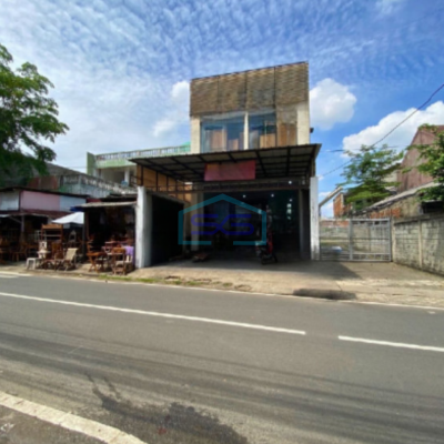 Disewakan Ruko Siap Pakai di Area Ramai Kemang Jakarta Selatan LB 200m2