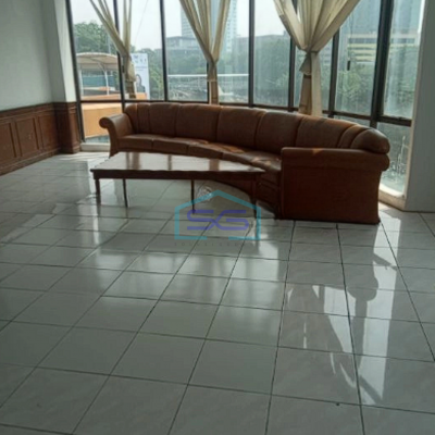 Disewakan Gedung perkantoran 4 Lantai di Gunung Sahari Jakarta Pusat LB 800m2