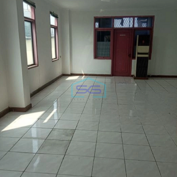 Disewakan Gedung perkantoran 4 Lantai di Gunung Sahari Jakarta Pusat LB 800m2-1