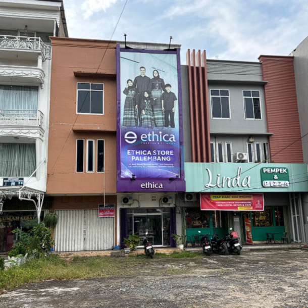 Disewakan Ruko 3 Lantai Siap Pakai Tengah Kota  Jalan Basuki Rahmat Palembang LB 288m2-1