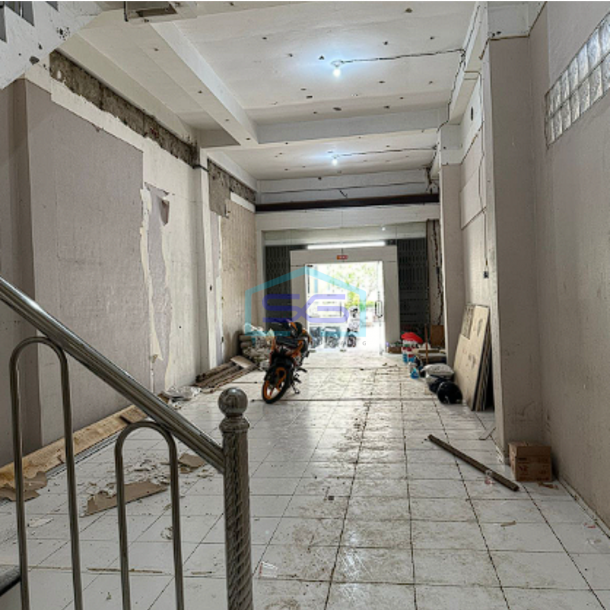 Disewakan Ruko 3 Lantai Jalan Kapten Anwar Sastro dekat Palembang LB 225m2-4