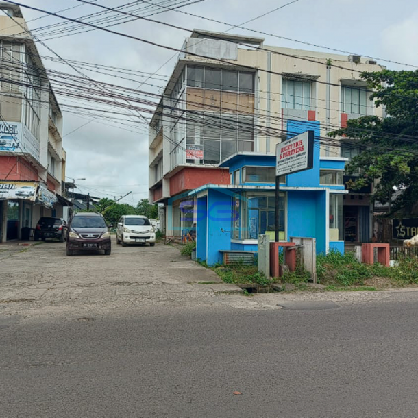Dijual Ruko 3 Lantai di Jalan RH Amaluddin Sako Palembang LB 209m2-1