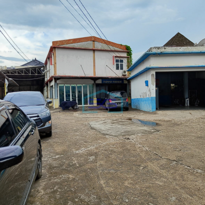 Disewakan Tanah + Bangunan Super Strategis di Jl. Demang Lebar Daun Palembang LT 1148m2