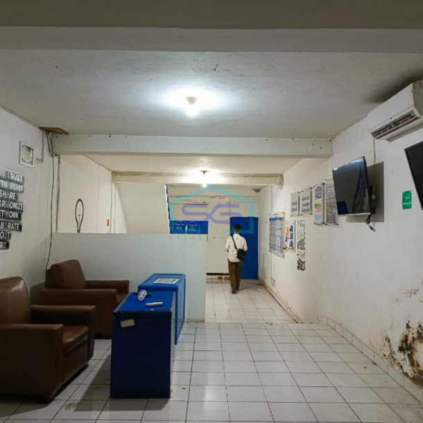 Dijual Ruko 3,5 Lantai Ex Bank di Bukit Besar Palembang Luas Bangunan 300m2-3