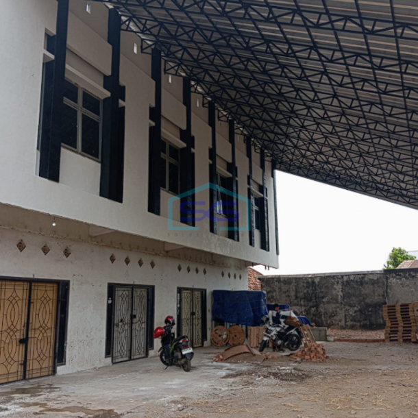 Disewakan  Ruko 2.5 Lantai di Jalan Letjend Harun Sohar KM 9, Palembang LT 590m2-1