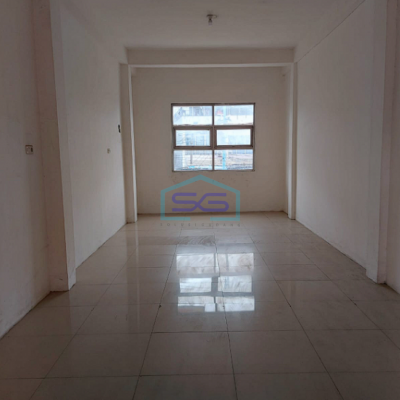 Disewakan Ruko Bisnis Pinggir  3 Lantai Siap Pakai di Jalan Parameswara, Palembang LB 176m2