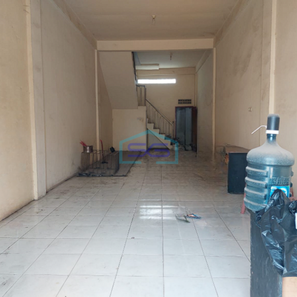 Dijual Ruko Pusat Bisnis di Lokasi Strategis 3 Lantai di Betung KM 14 Palembang LB 200m2-3