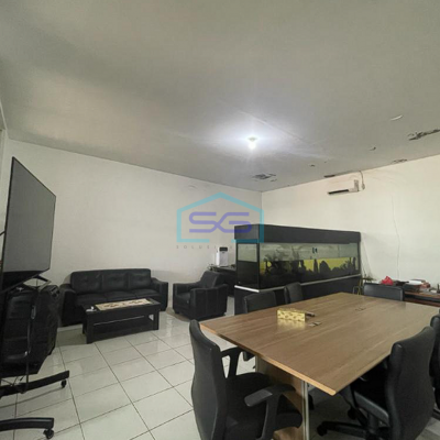 Dijual ! Ruko 2 Pintu 3 Lantai Bonus Peralatan Kantor, Jalan Jaksa Agung R. Soeprapto, Palembang LB 288m2