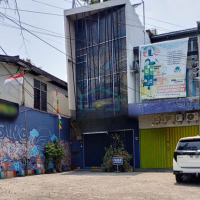 Dijual Ruko Panjang 2,5 Lantai, Fully Furnished, dekat Jl. Jaksa Agung R. Soeprapto, Palembang LB 256m2