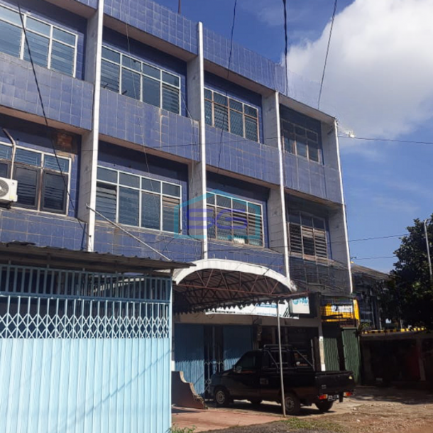 Dijual Ruko 3 Lantai Jalan Kolonel H Burlian Km 8 Sebelah United Tractor Palembang LB 180m2-1