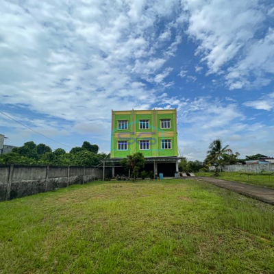 Disewakan 3 Unit Ruko 3 Lantai Halaman Luas Jalan Soekarno Hatta Palembang LT 2700m2