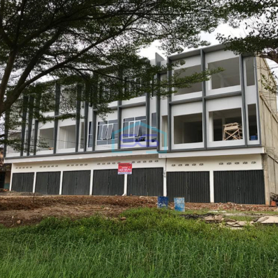 Disewakan 2 Unit Ruko Plong Kondisi Baru Jalan Noerdin Pandji Palembang LB 432m2