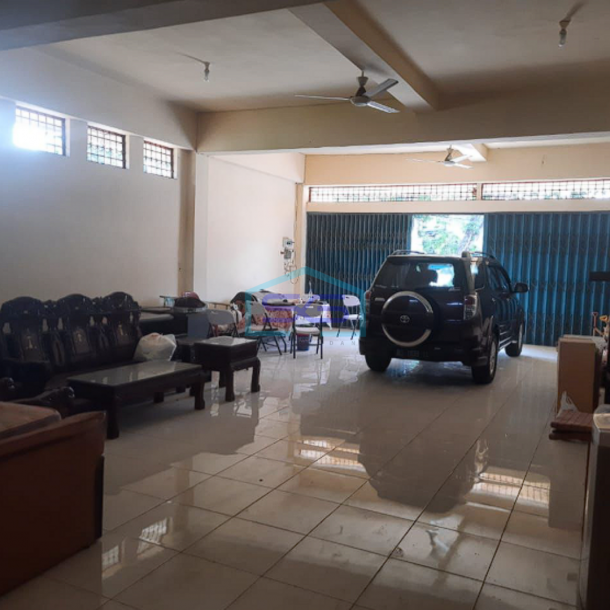 Disewakan 2 Unit Ruko Gandeng Tanah Luas di Jalan Bangau Palembang LT 1400m2-3