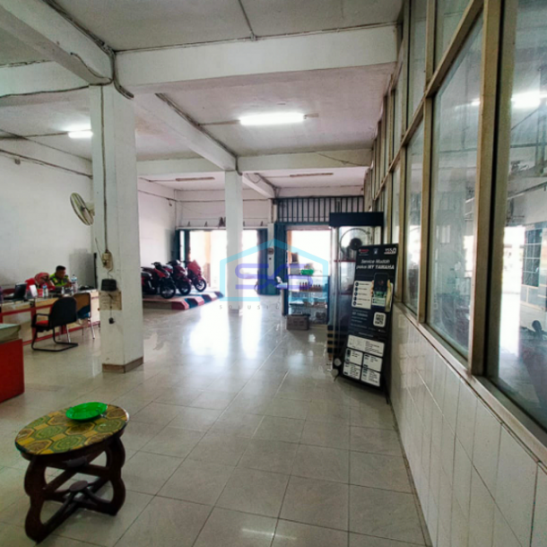 Disewakan Ruko di Jalan Mayjen H.M Ryacudu Ampera Simpang Flyover Palembang LB 780m2-3