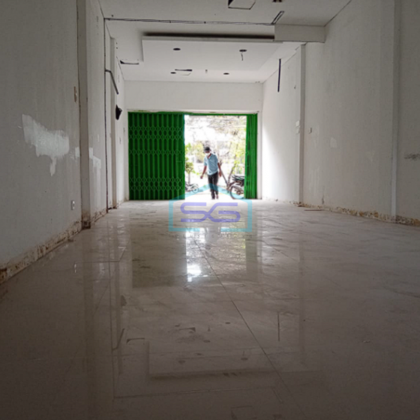 Disewakan 1 unit Ruko Jln Basuki Rahmat Palembang Luas Bangunan 204m2-4