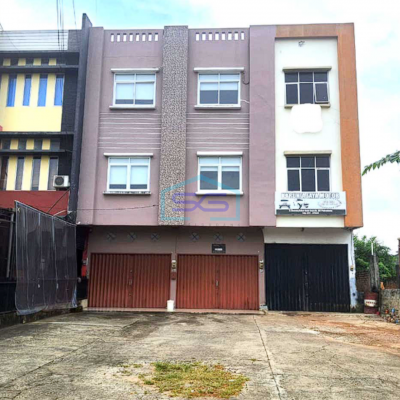 Dijual Ruko Seberang Griya Agung di Jalan Demang Lebar Daun Palembang LB 170m2