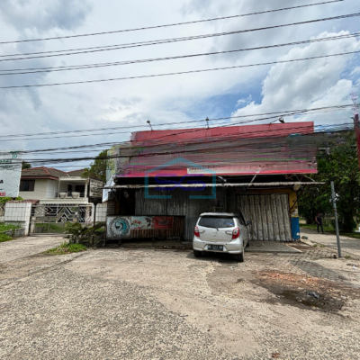 Disewakan Tanah + Bangunan di Tengah Kota, Jalan Demang Lebar Daun Palembang