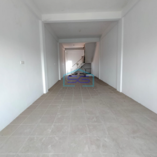 Disewakan Ruko di Pinggir Jalan KH Wahid Hasyim Kertapati Palembang Luas Bangunan 144m2-3