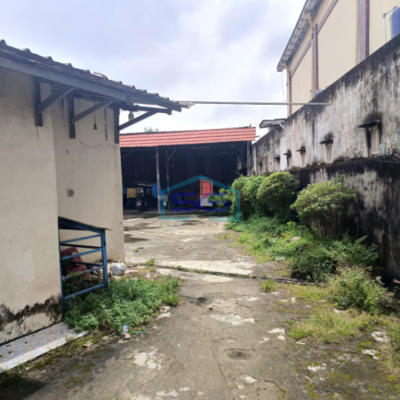 Dijual Tanah Bonus Bangunan di Pinggir Jalan Srijaya Negara Bukit Palembang LT 1220m2