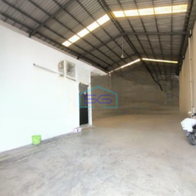 Dijual Gudang Luas Bangunan  650 m² Lokasi Strategis Lokasi Gedangan Sidoarjo