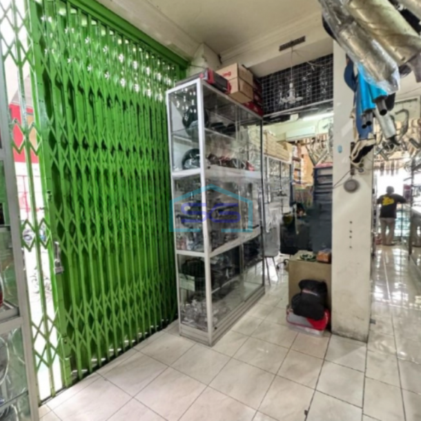 Dijual Ruko Luas Bangunan  560 m² Siap Huni Lokasi Bebas Banjir di Surabaya Kota-1