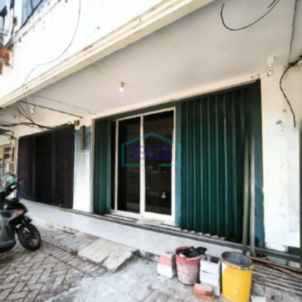 Dijual Ruko Luas Tanah 100 m² Lokasi Strategis di Surabaya Kota-1