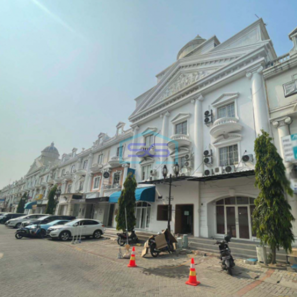 Ruko Strategis di Komplek Bukit Golf Meditarania, PIK Jakarta Utara Luas Tanah 75 m²-1