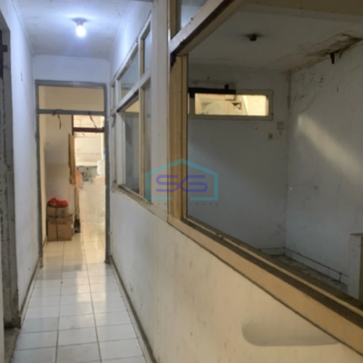 Disewakan Ruang Usaha/ Gudang 1 Lantai Pinggir Jalan Utama Ragunan Raya