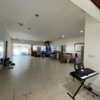 Dijual Ruang Usaha Area Komersil Di Kebayoran Baru Jakarta Selatan LB 600m2