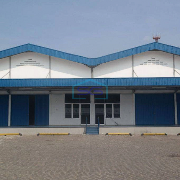 Dijual Gudang Kondisi Rapi Siap Pakai di Cakung Jakarta Timur Lantai Epoxy LT 2750m2-1