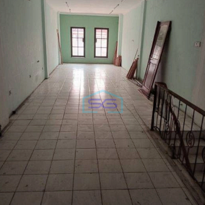 Disewakan Ruko 3,5.lantai Di Muara Karang Jakarta Utara LB 238m2