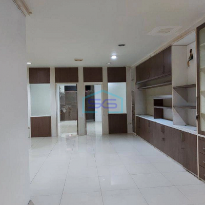 Dijual Ruko 4 lantai, di Kirana Boutique Office, area perkantoran Jakarta Utara LB 384m2
