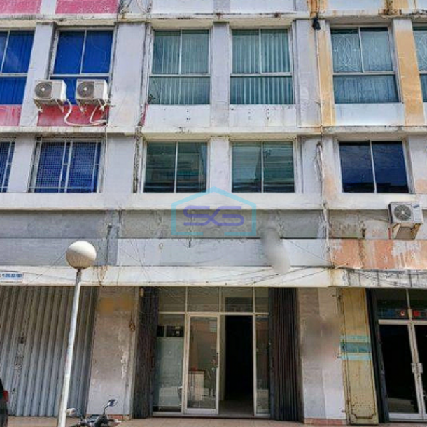 Dijual Ruko 3 Lantai di ITC Mega Grosir Cempaka Mas Jakarta Pusat LB 150m2-1